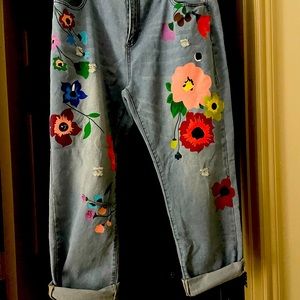 Flower painted Boyfriend Jeans